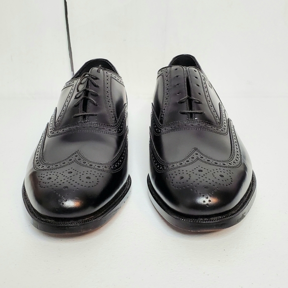 *SOLD* Florsheim Lexington Leather Wingtip Oxfords - Picture 2 of 10